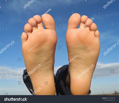 Imagens de Teen girl feet livres de direitos